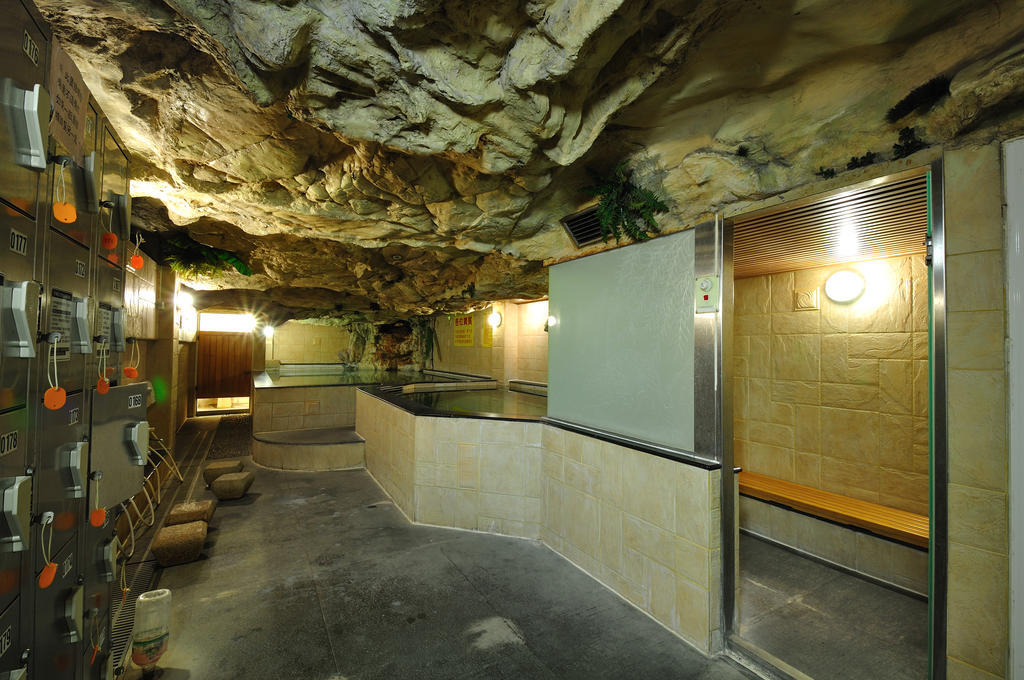 Baron'S Hot Spring Hotel Jiaoxi Exterior foto